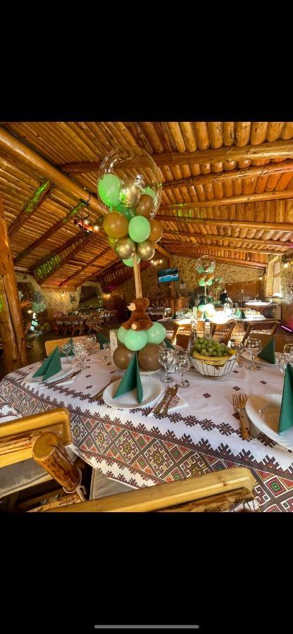 Pensiunea 3 Brazi Zărneşti Extérieur photo