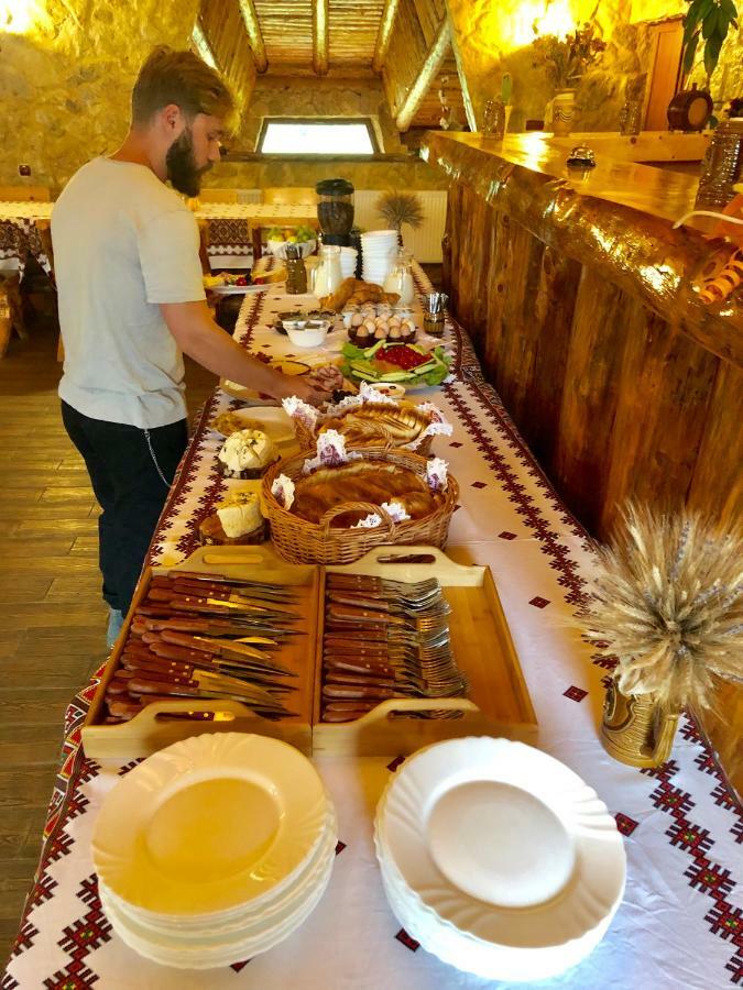 Pensiunea 3 Brazi Zărneşti Extérieur photo